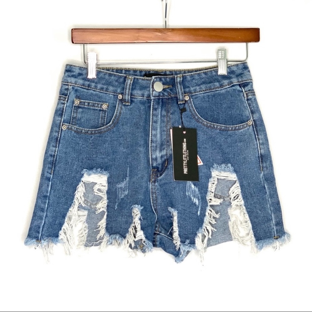 Pretty Little Thing Extreme Thigh Rip Jean Shorts - 4